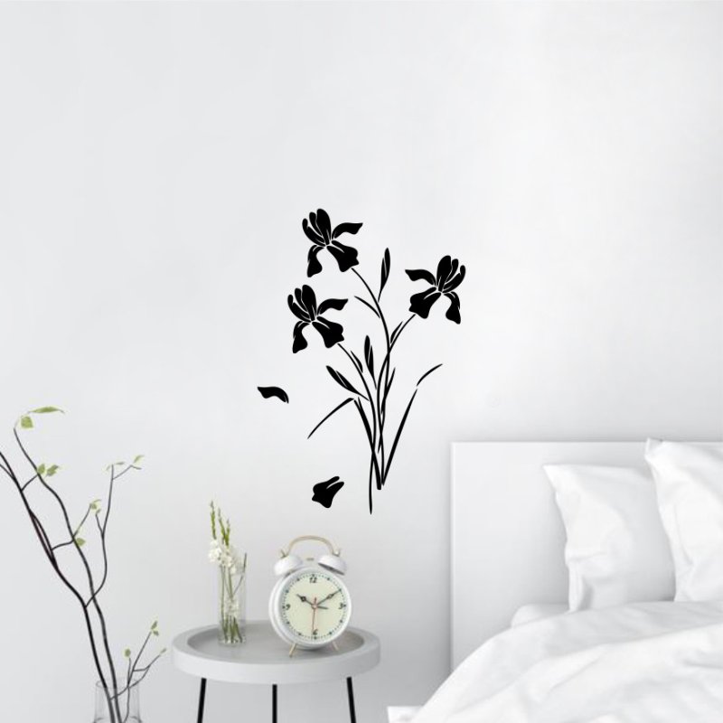 Графика на стене в интерьере