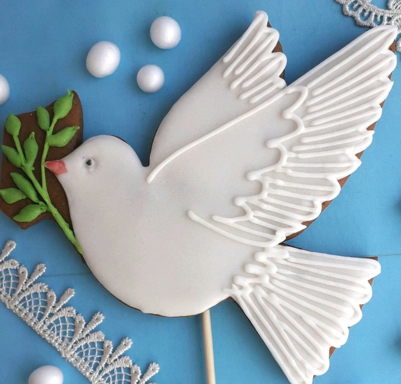 Торт с голубями