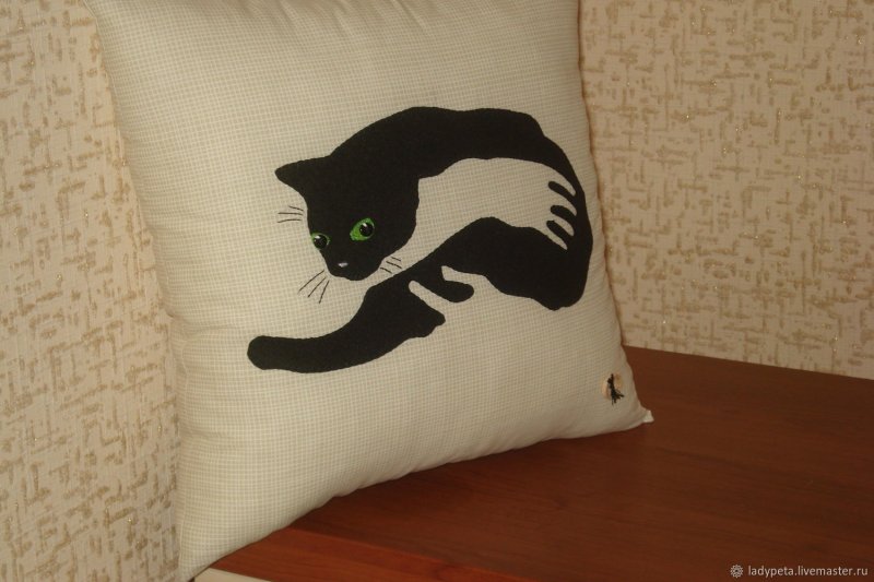Подушка котик
