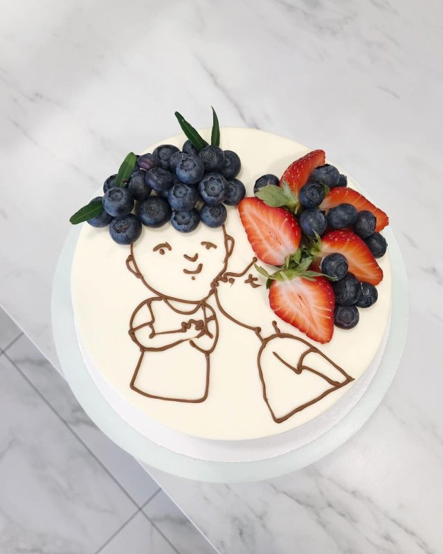 Торт для девушки с ягодами