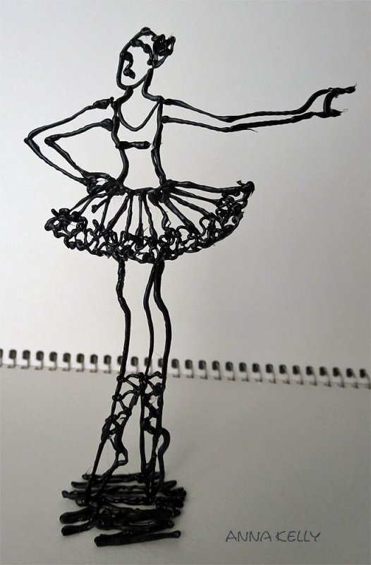 Танцовщица из проволоки