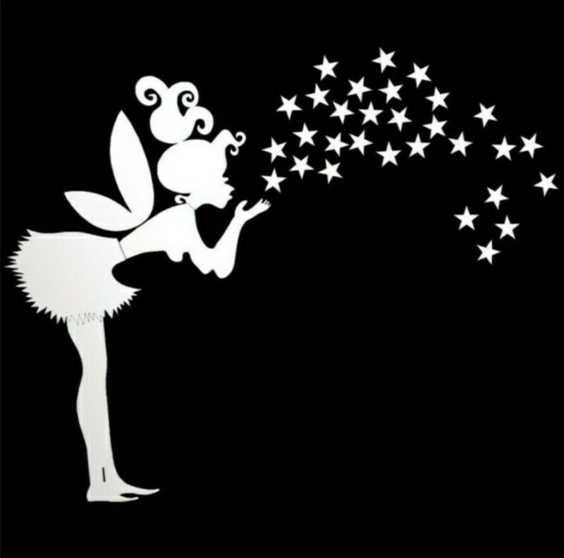 Силуэт в окне