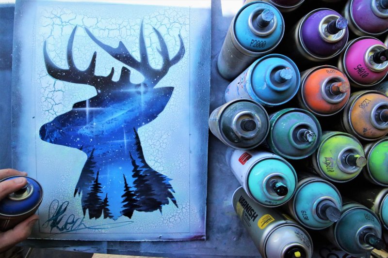 Рисунки баллончиком на бумаге