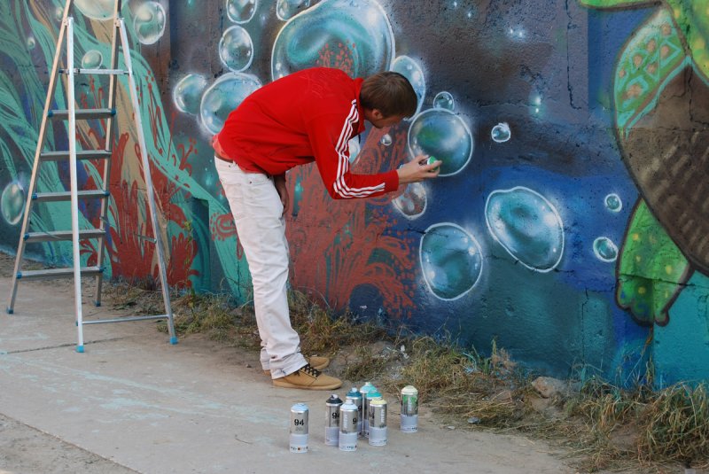 Роспись стен баллончиком