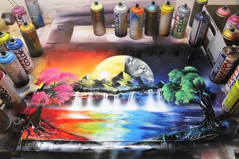 Рисование аэрозольными красками