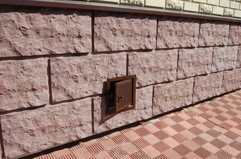 Облицовка фундамента плиткой