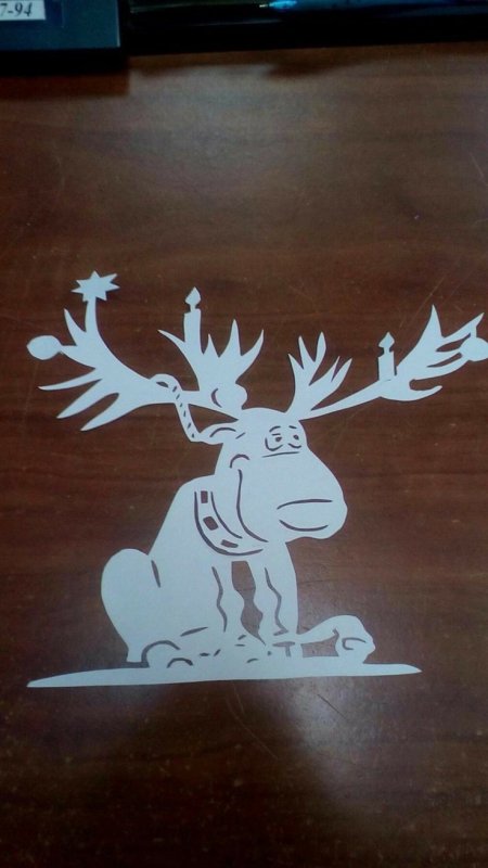 Лось на окно на новый год