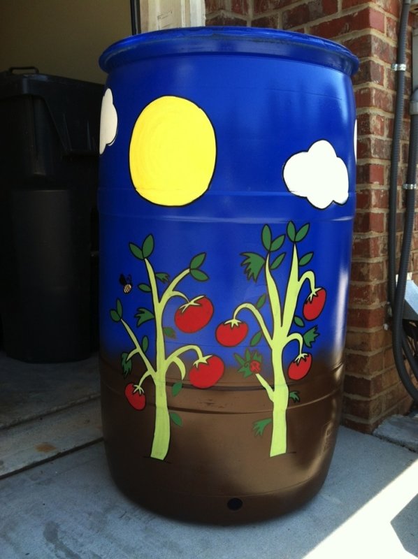 Бочки на даче разукрасить