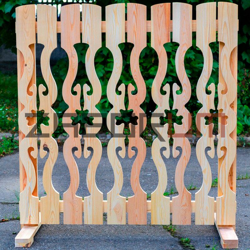 Фигурный деревянный забор
