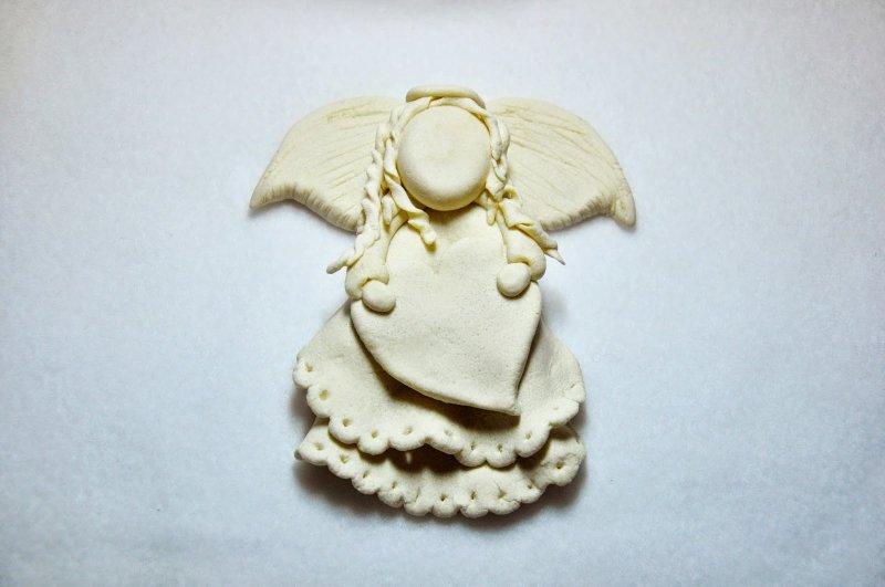 Лепка ангелочка из соленого теста