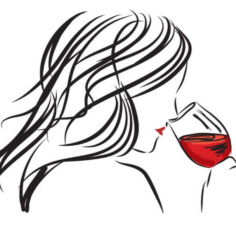 Девушка с бокалом