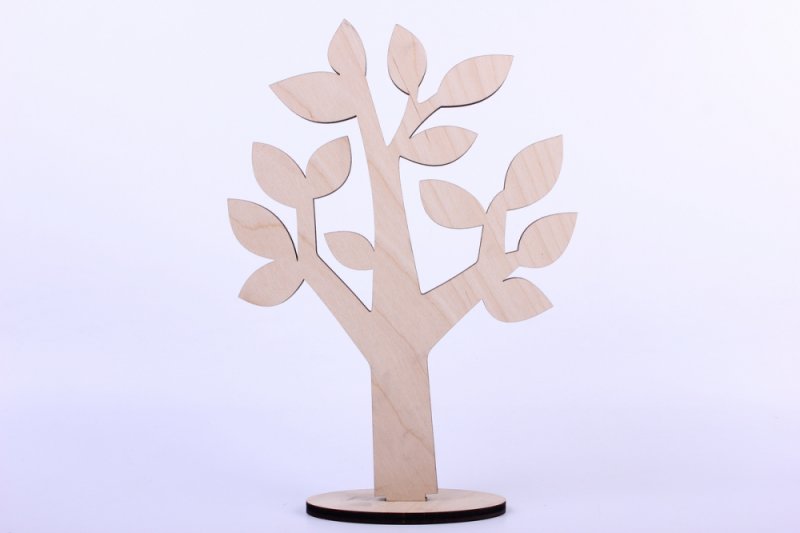 Дерево на подставке из фанеры