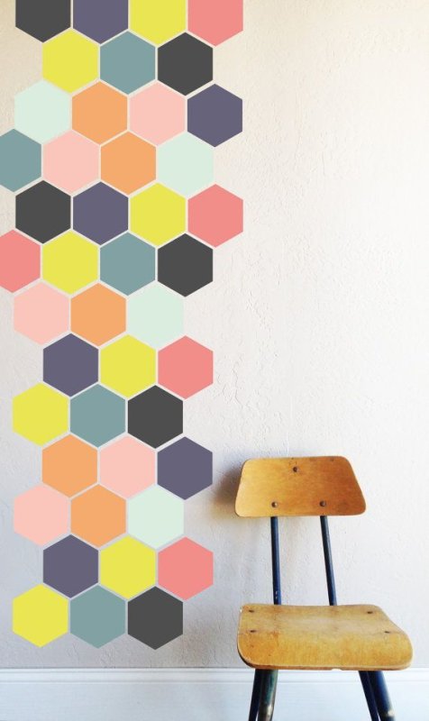 Геометрический орнамент на стене