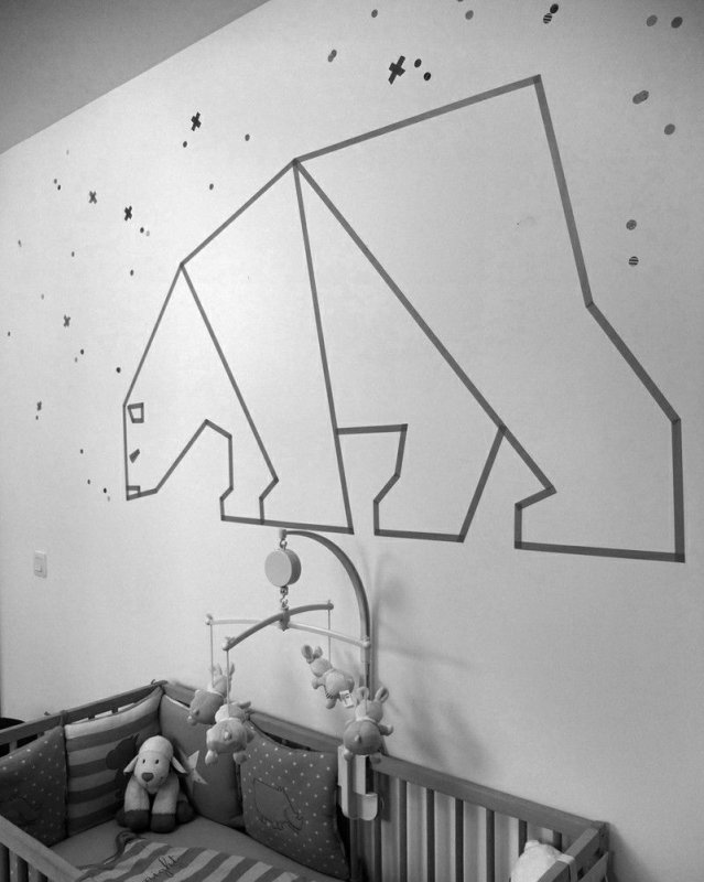 Геометрические фигуры на стене