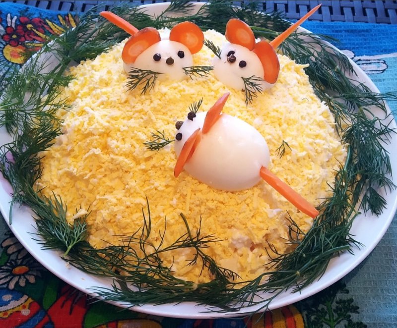 Украсить салат