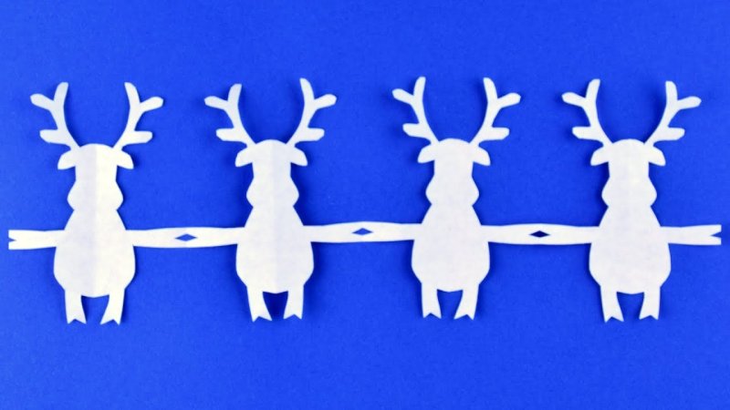 Новогодняя гирлянда олени из бумаги