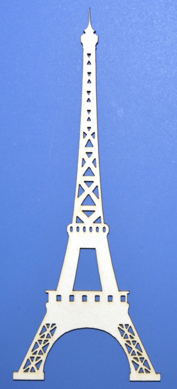 Эйфелева башня из картона