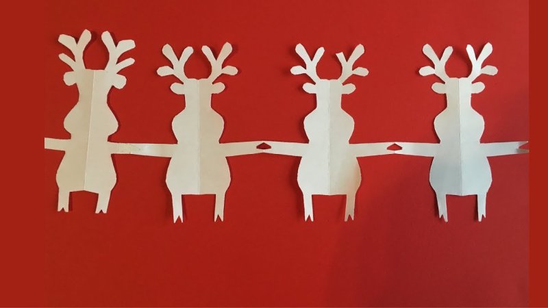 Гирлянда на новый год из бумаги с оленем