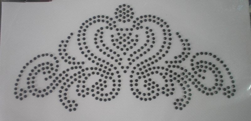 Аппликация из страз