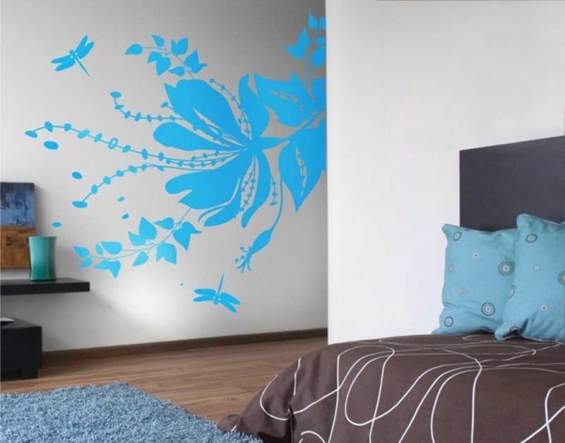 Узоры на стене краской