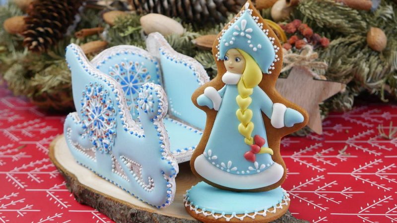 Имбирные пряники дед Мороз и Снегурочка