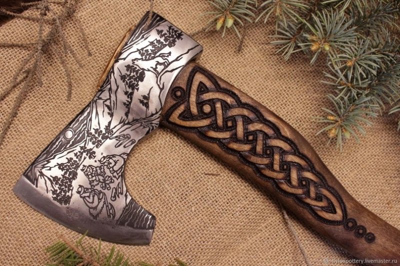 Резная ручка для топора