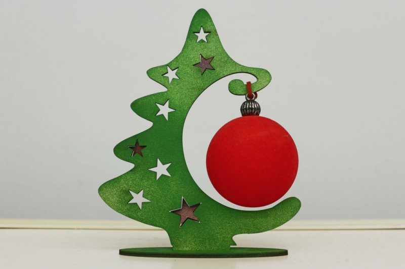 Елка из картона объемная