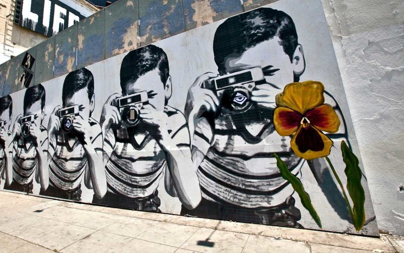 Аленка мурал музей стрит арта