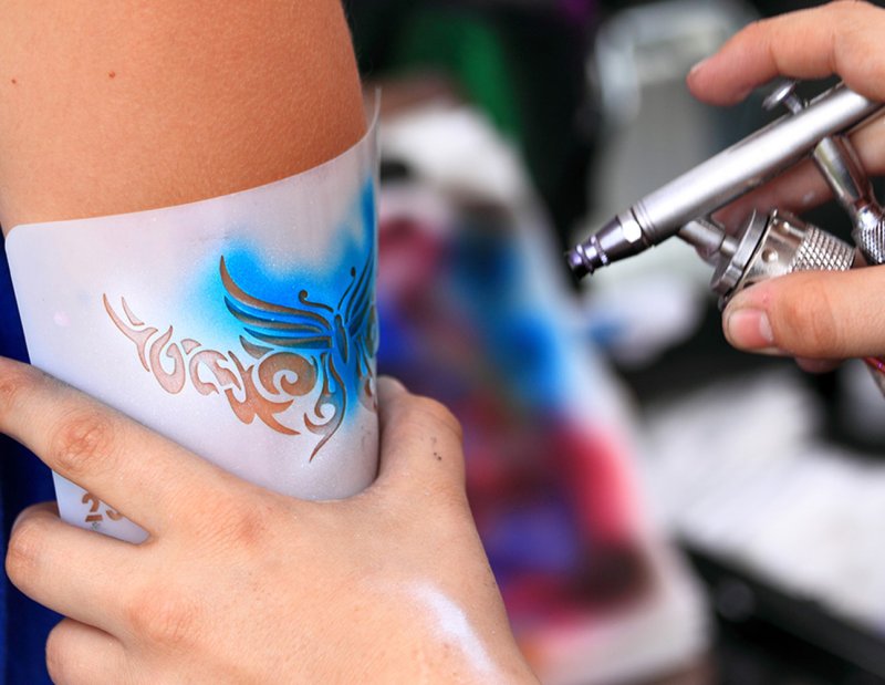 Временное тату краской
