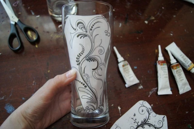 Рисование по стеклу акриловыми красками