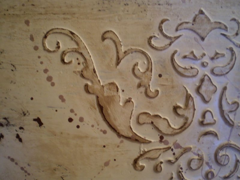 Декор мебели с помощью трафаретов