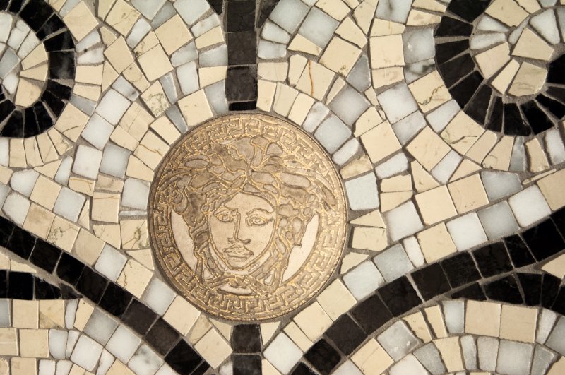 Мозаика Версаче