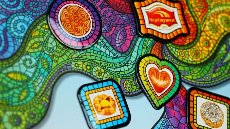 Стилизованные очки с мозаикой