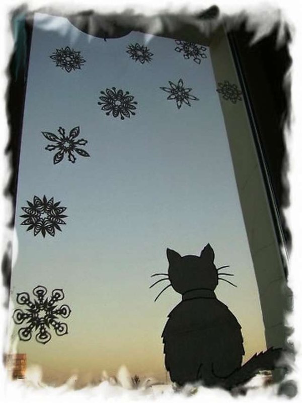 Кошка украшение на окно