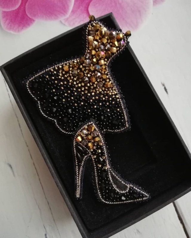 Брошь туфелька