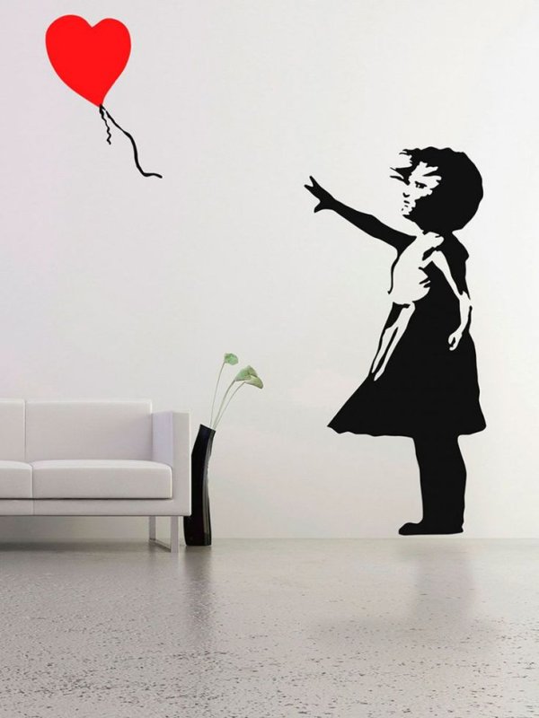 Силуэты на стене в интерьере