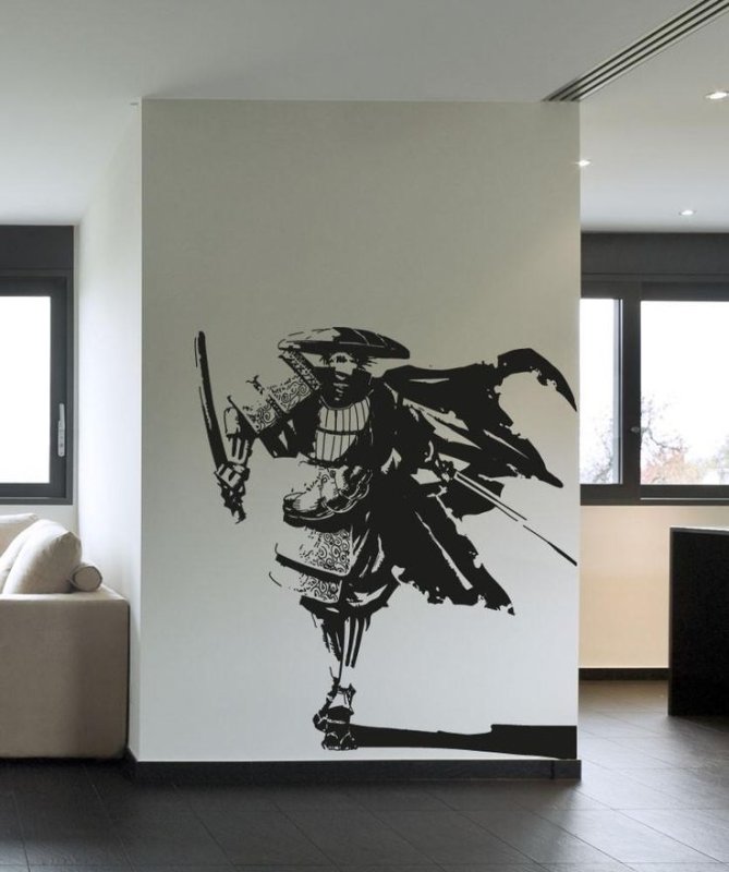 Самурай на стене в квартире