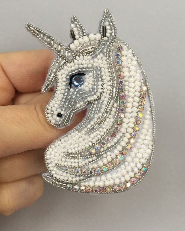 Брошь Единорог