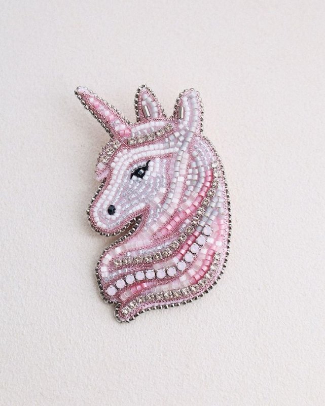 Брошь Единорог