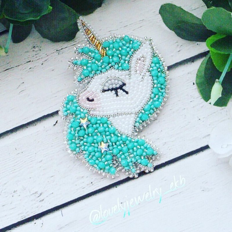 Единорог из бисера