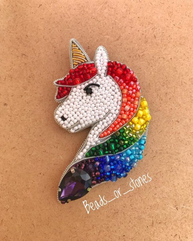 Брошь Единорог из бисера