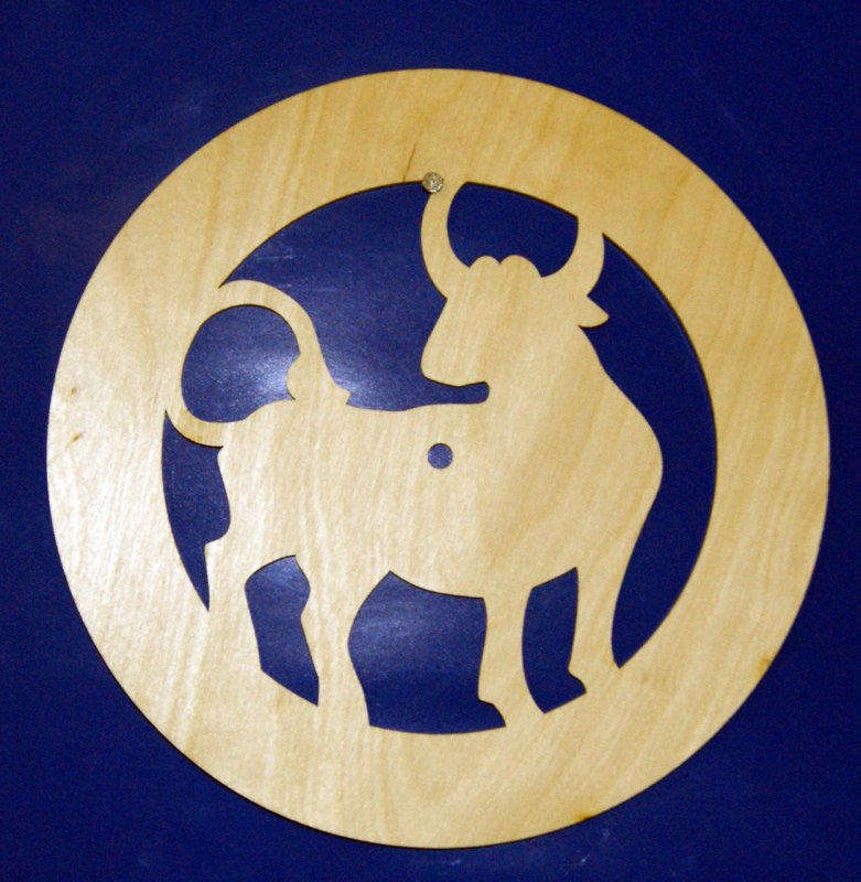 Вырезка из фанеры