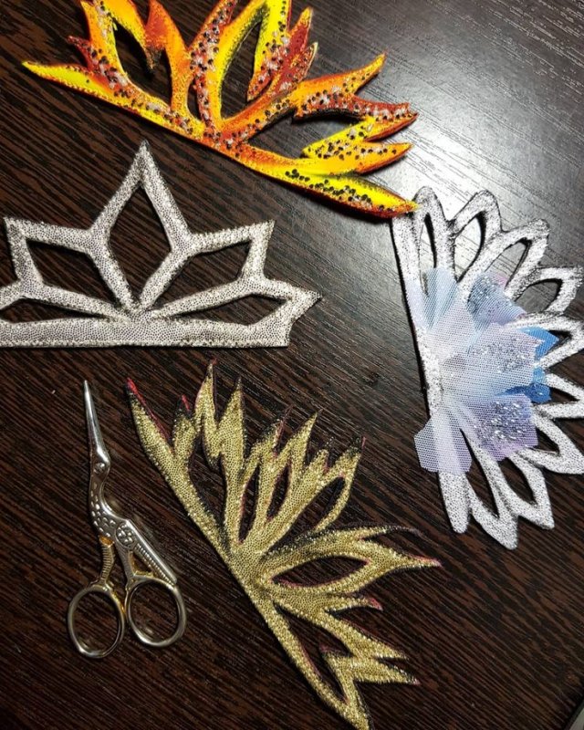 Украшения на голову для гимнасток