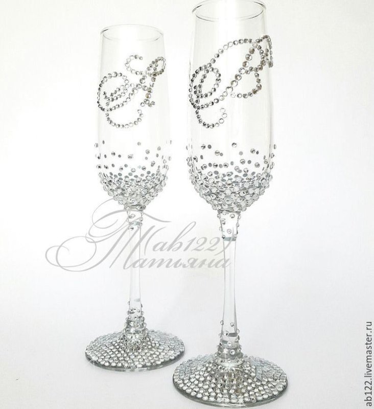 Бокалы со стразами на свадьбу