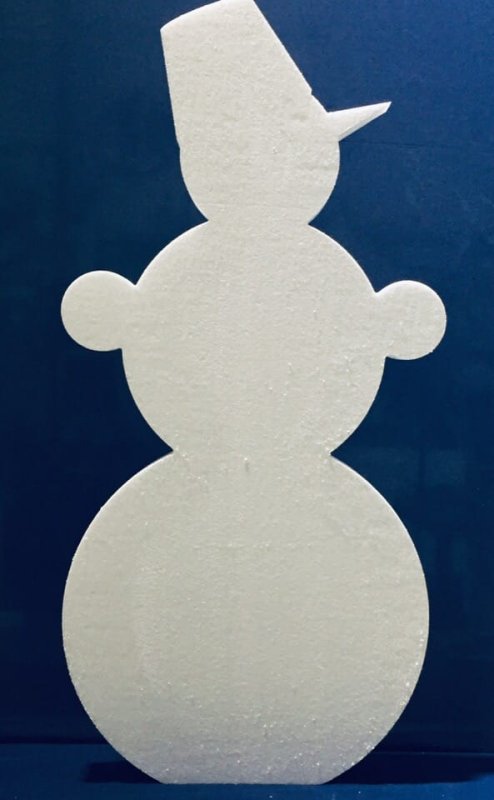 Вырезать снеговика из пенопласта