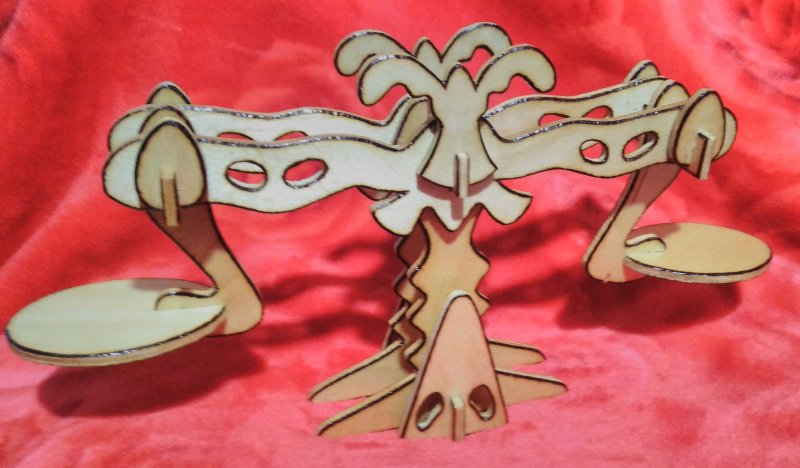 Выпиливаем лобзиком