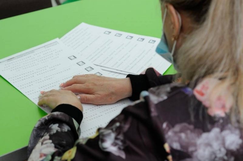 Голосование слепых