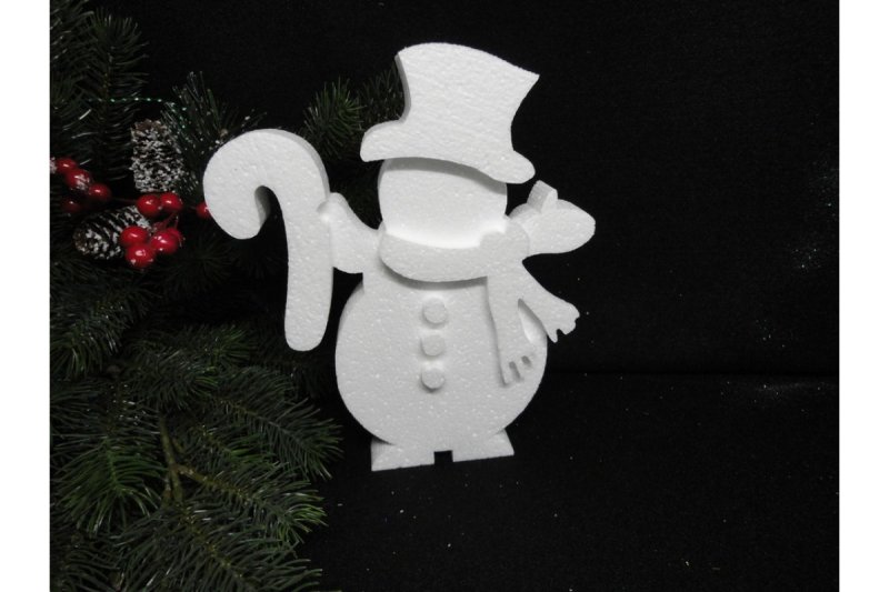 Вырезанные фигуры из пенопласта