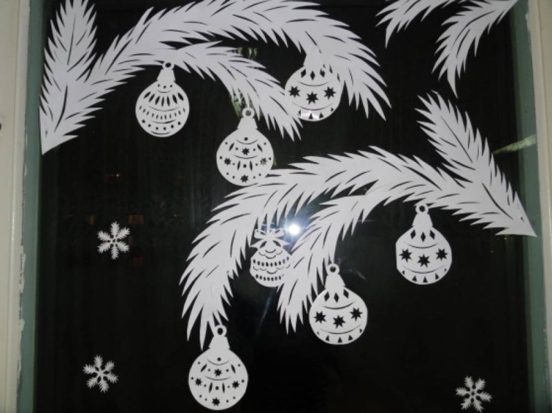 Елочные веточки на окна