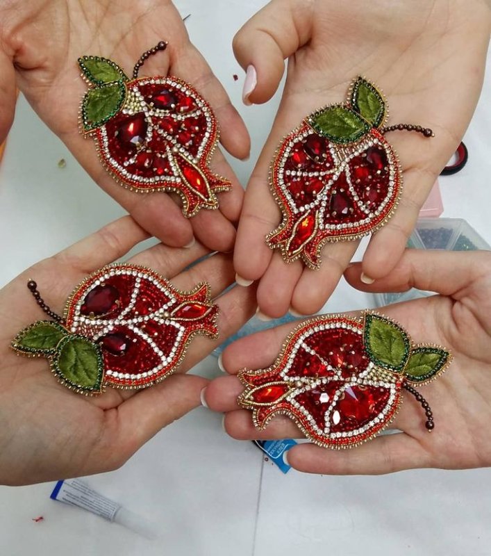 Брошь «гранат»